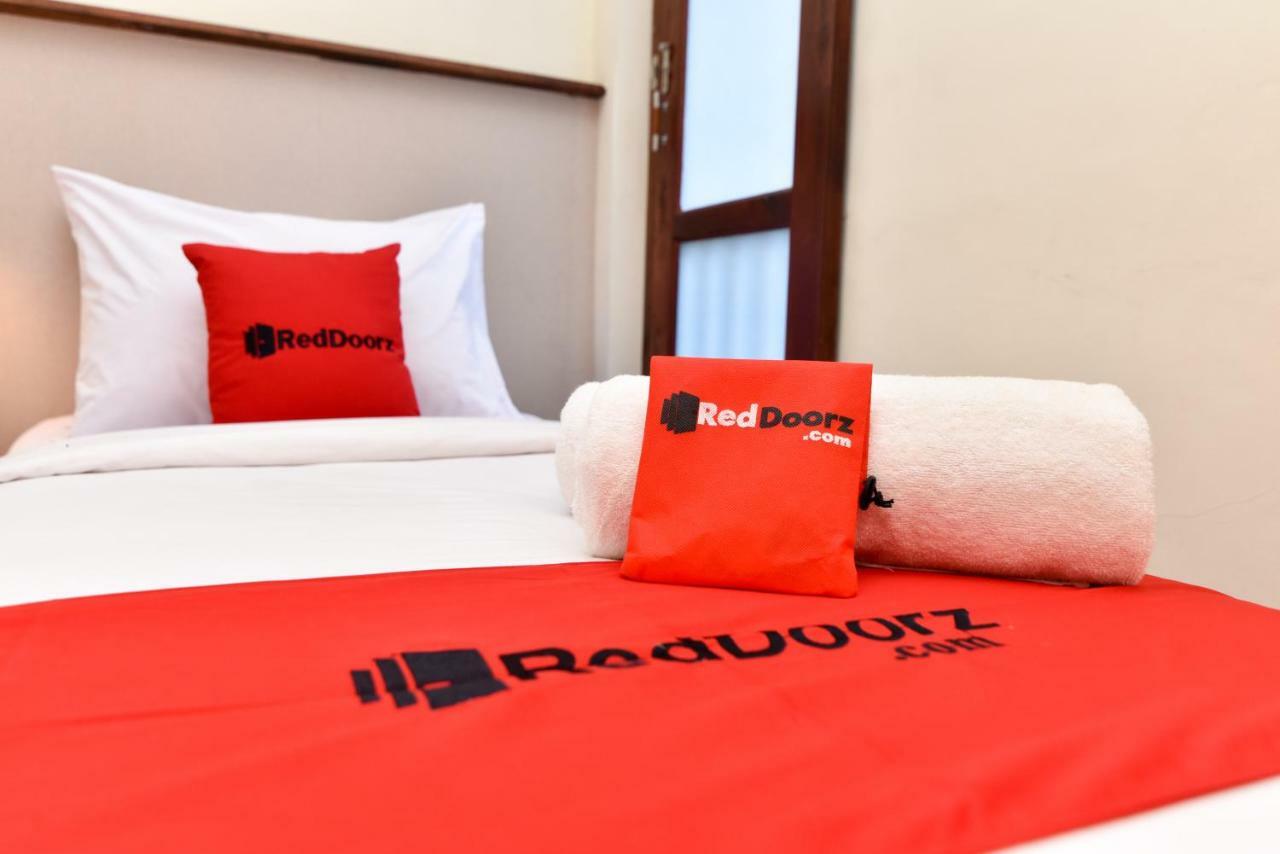 Reddoorz Near Legian Street Kuta Lombok Exterior foto